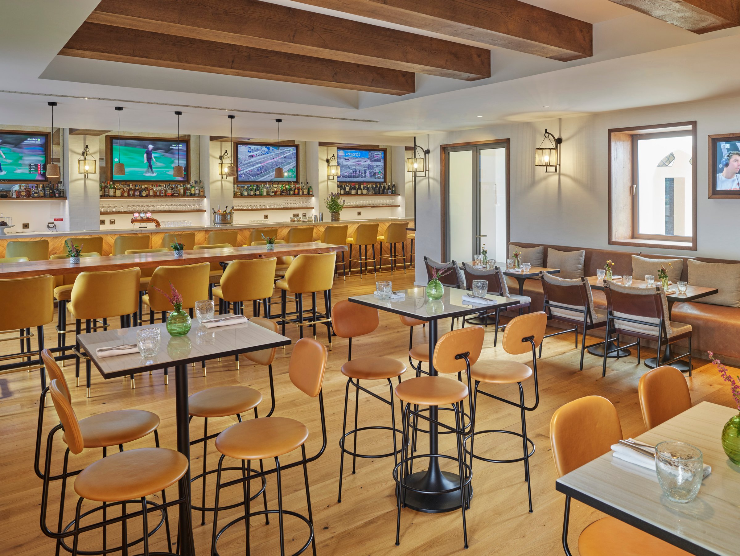 Casaefora Bar at Ombria