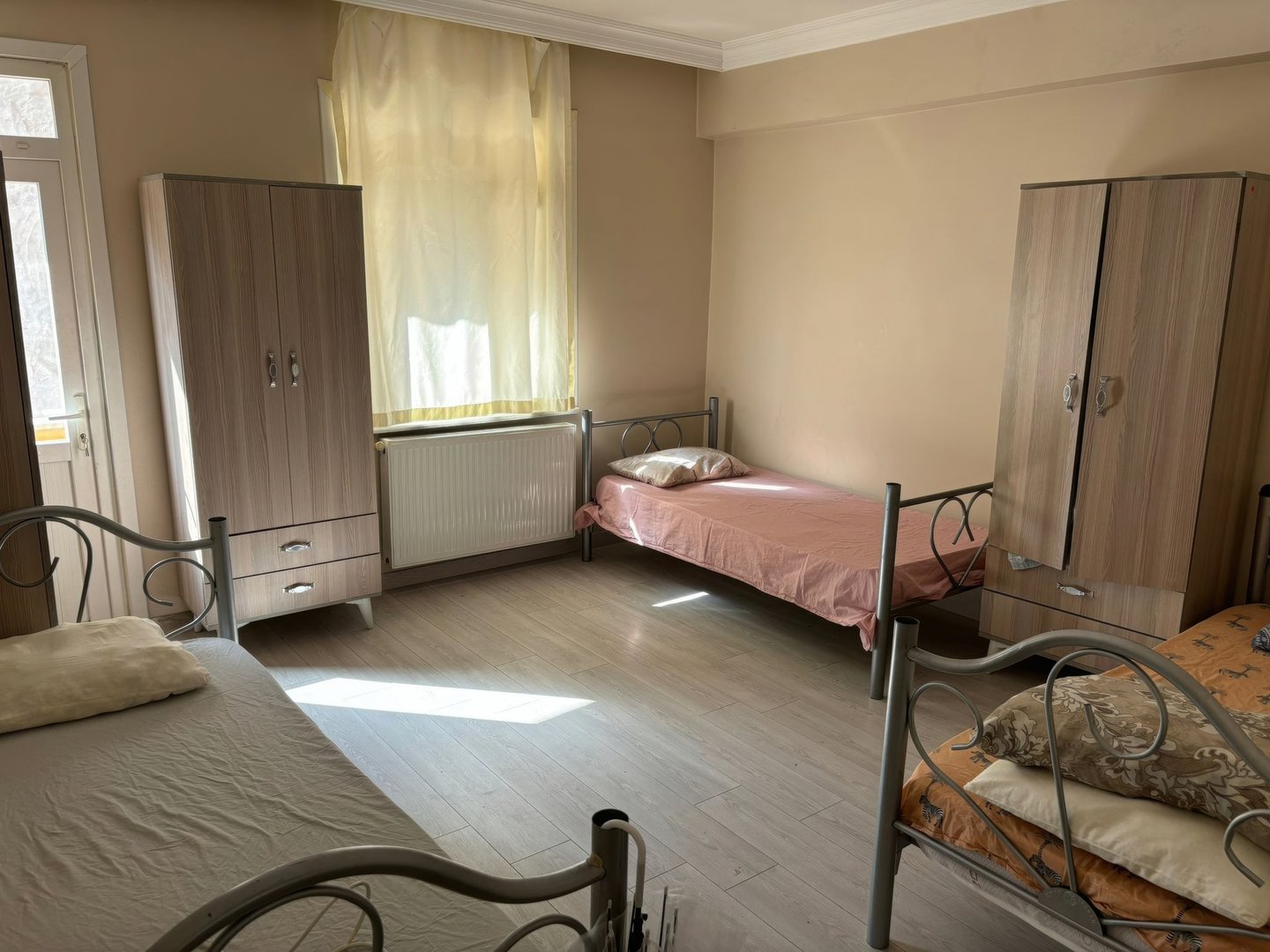 Simple Dormitory: Functional and Basic Furnishings