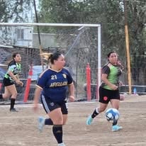 Acción del partido - fútbol femenil en Mexicali