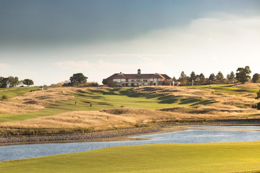 The Oxfordshire Golf Hotel