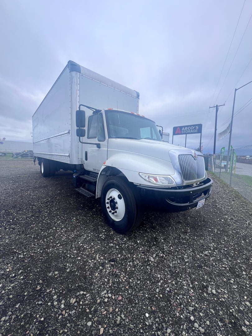 2019 International MV607 Box Truck