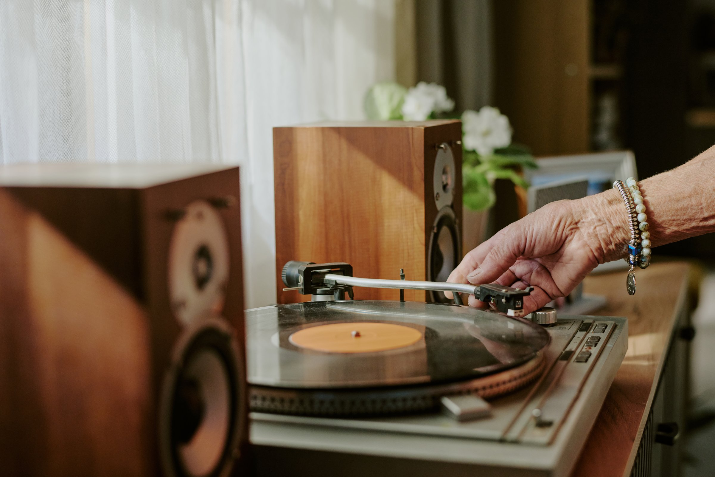 Classic wooden turntable