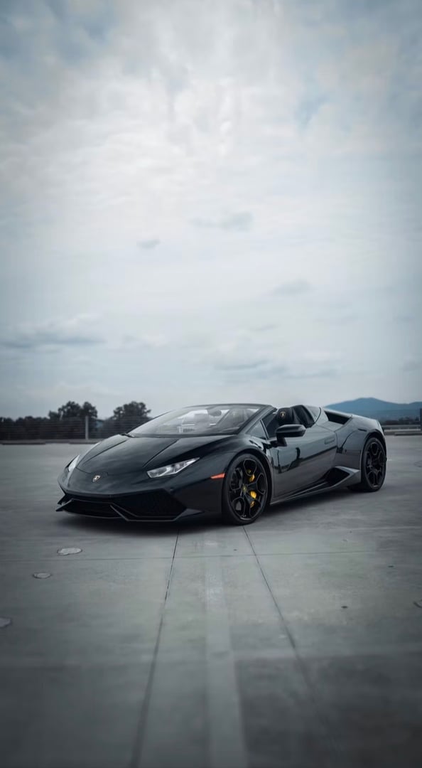 Lamborghini Huracan Spyder convertible supercar