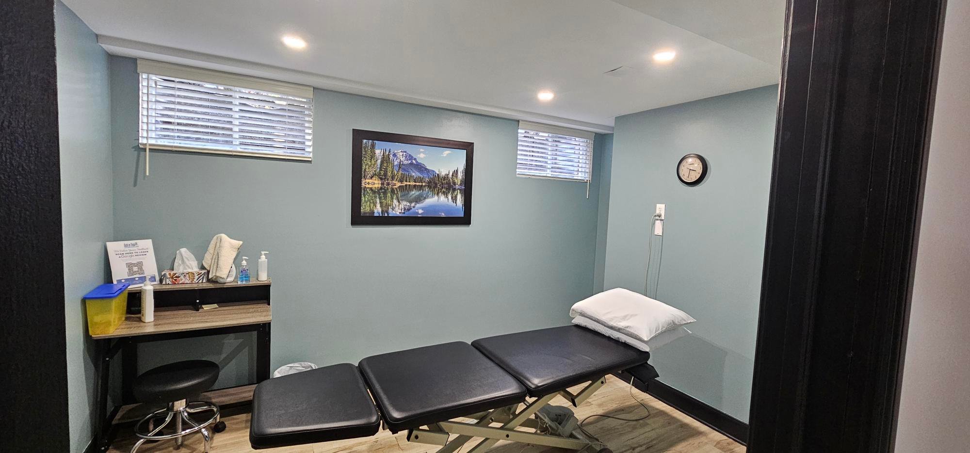 Additional treatment room at Manotick clinic