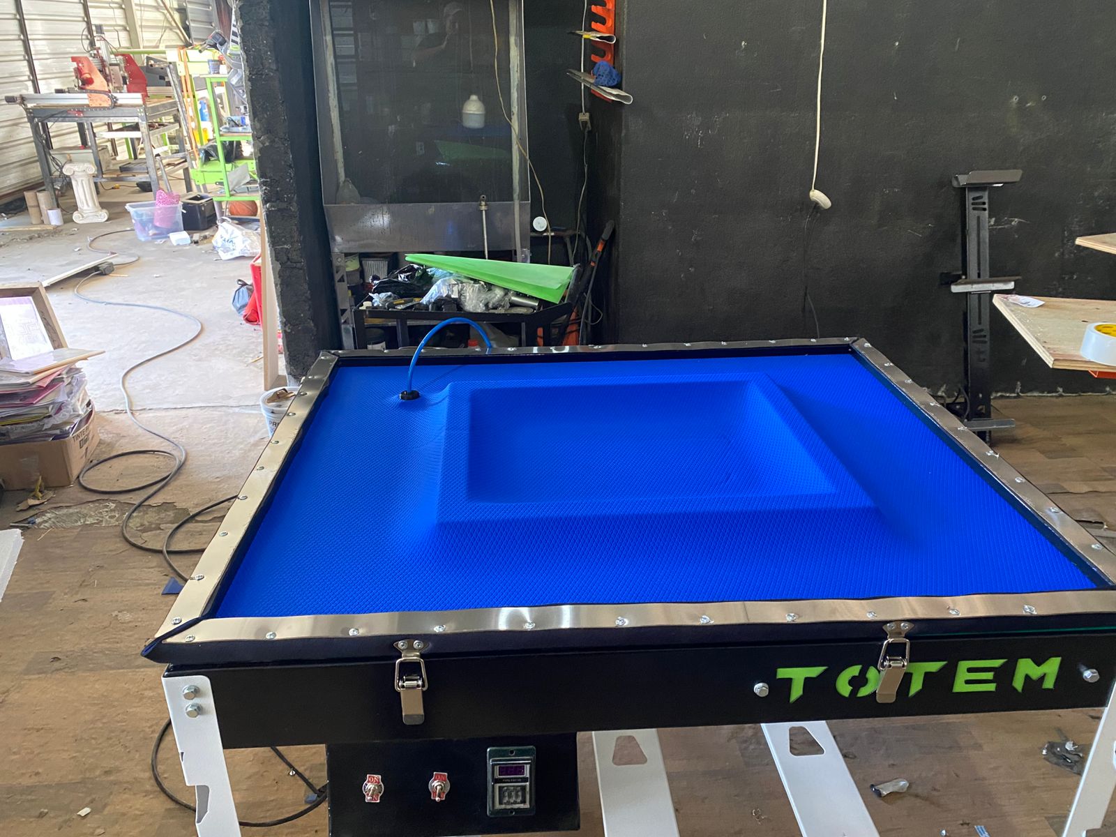 Proceso de serigrafía con máquinas TOTEM CORP