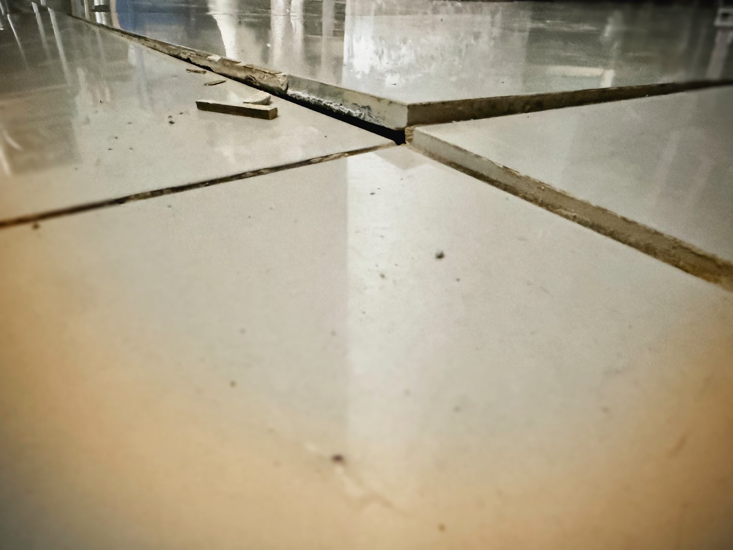 The Ceramic tile reveal,separate from each other,wrap and break into piece,blurry light around.