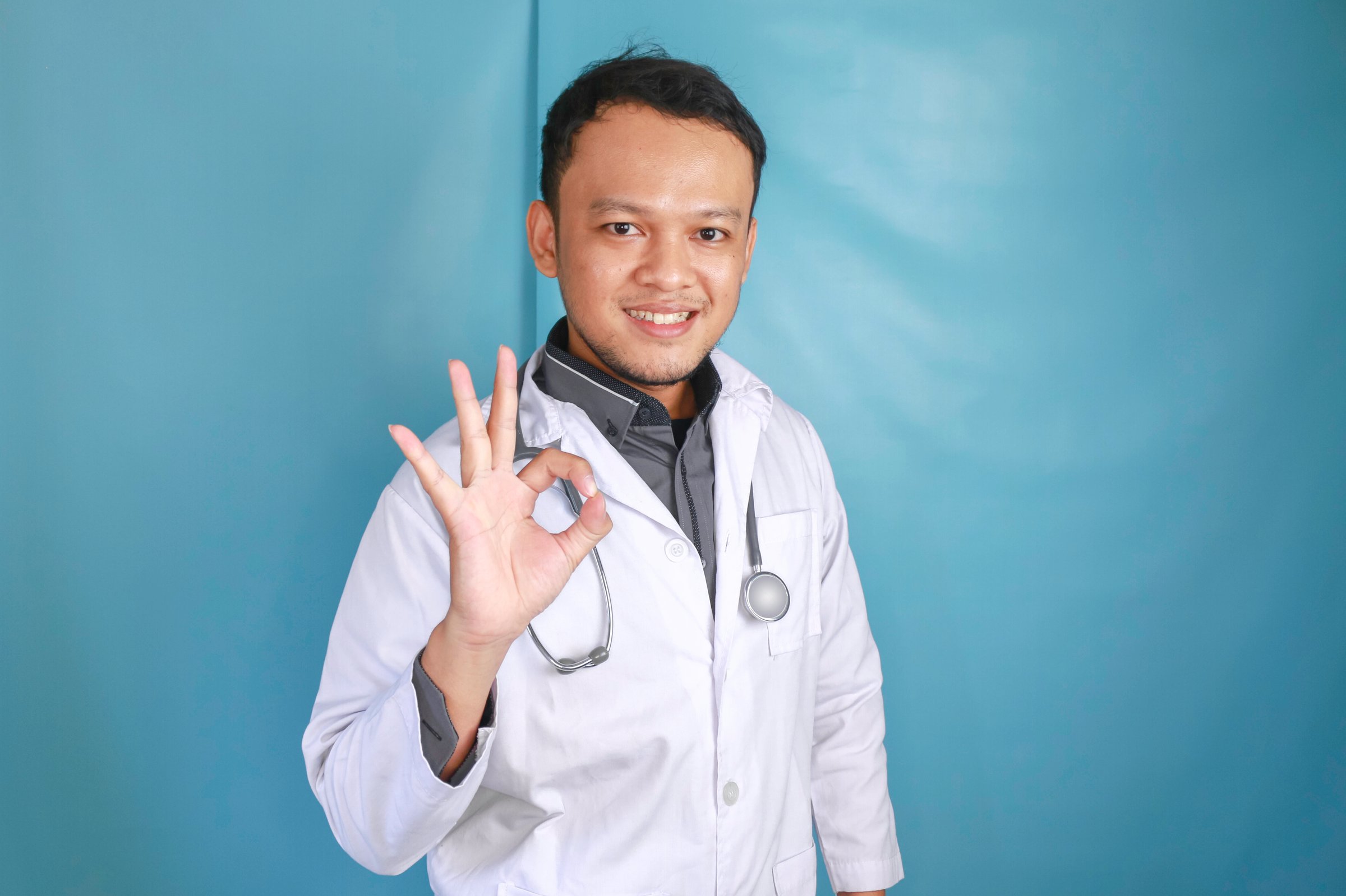 OEUK medical clinic Dundee - qualified occupational health professional for offshore medicals