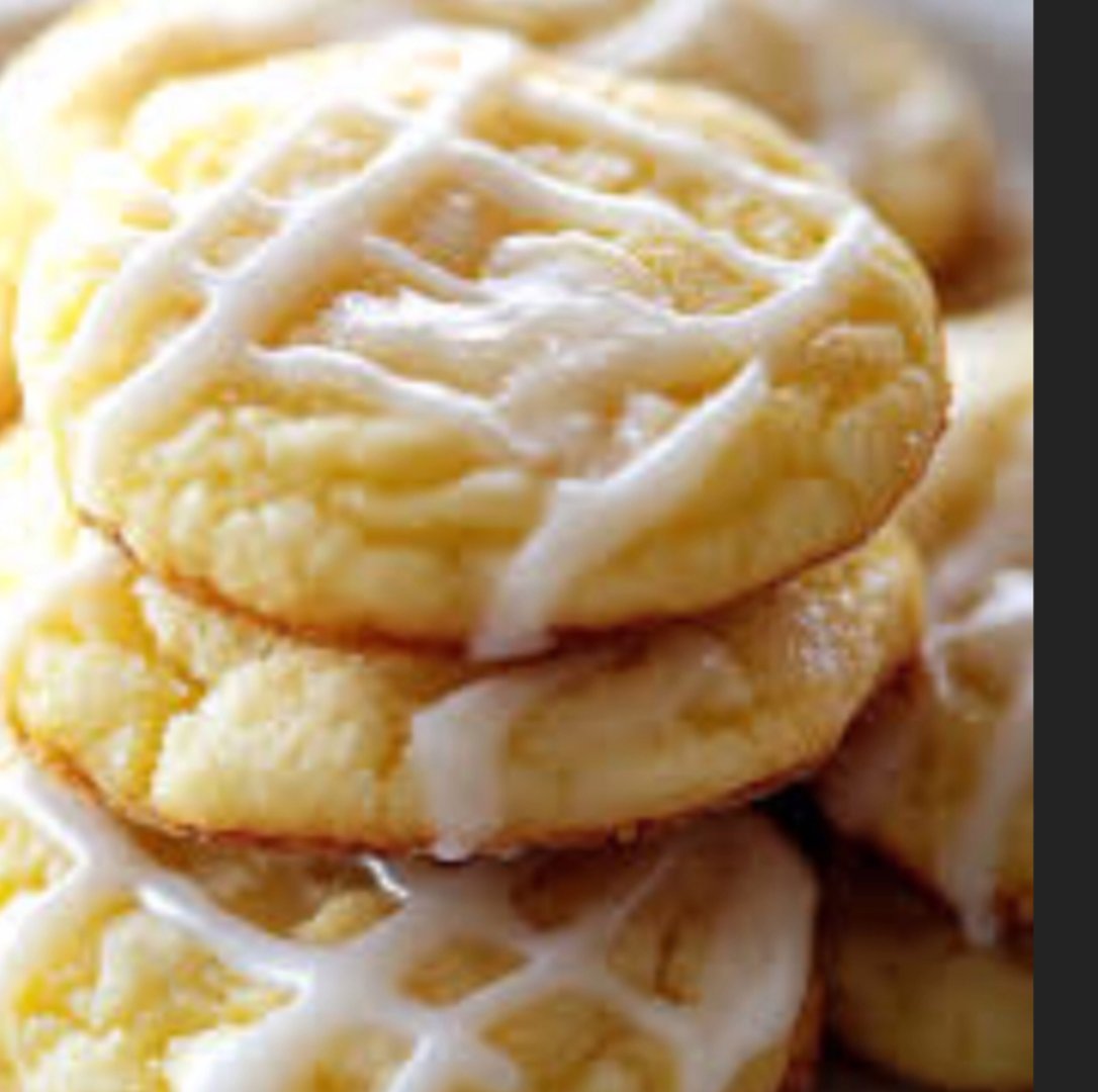 Lemon Pound-Cake Drizzle Cookie