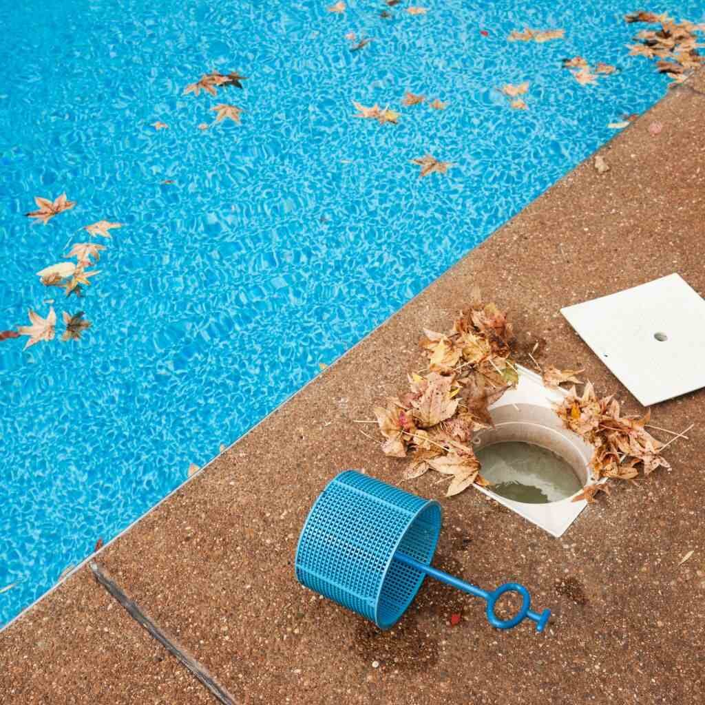 Navarre FL pool maintenance service