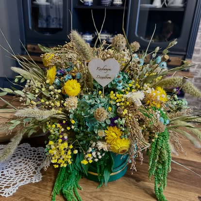 Wianek z suszonych kwiatów