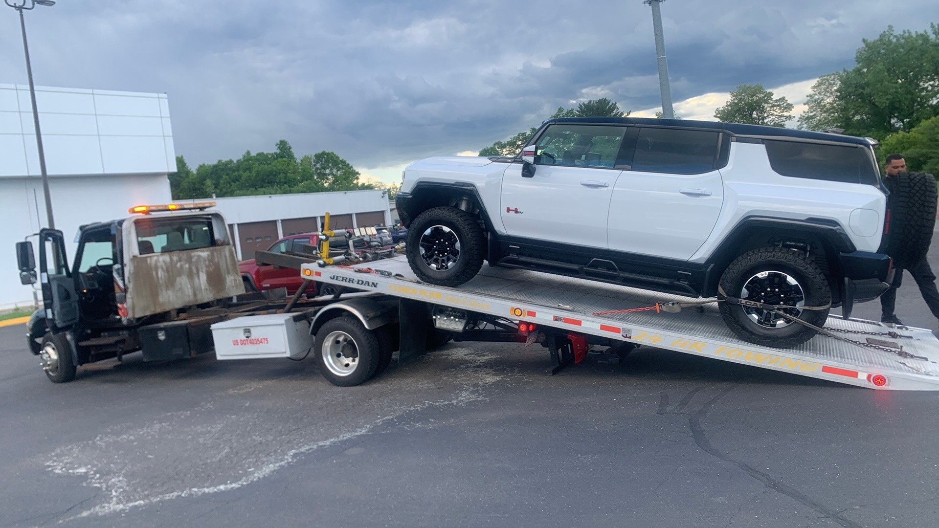 Andy's Towing Service truck