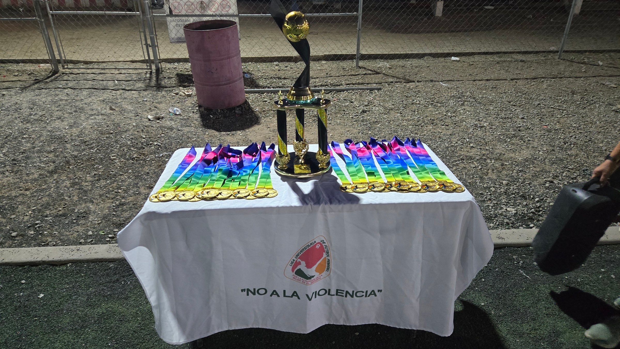 Evento premiación Liga Universitaria - momento de celebración