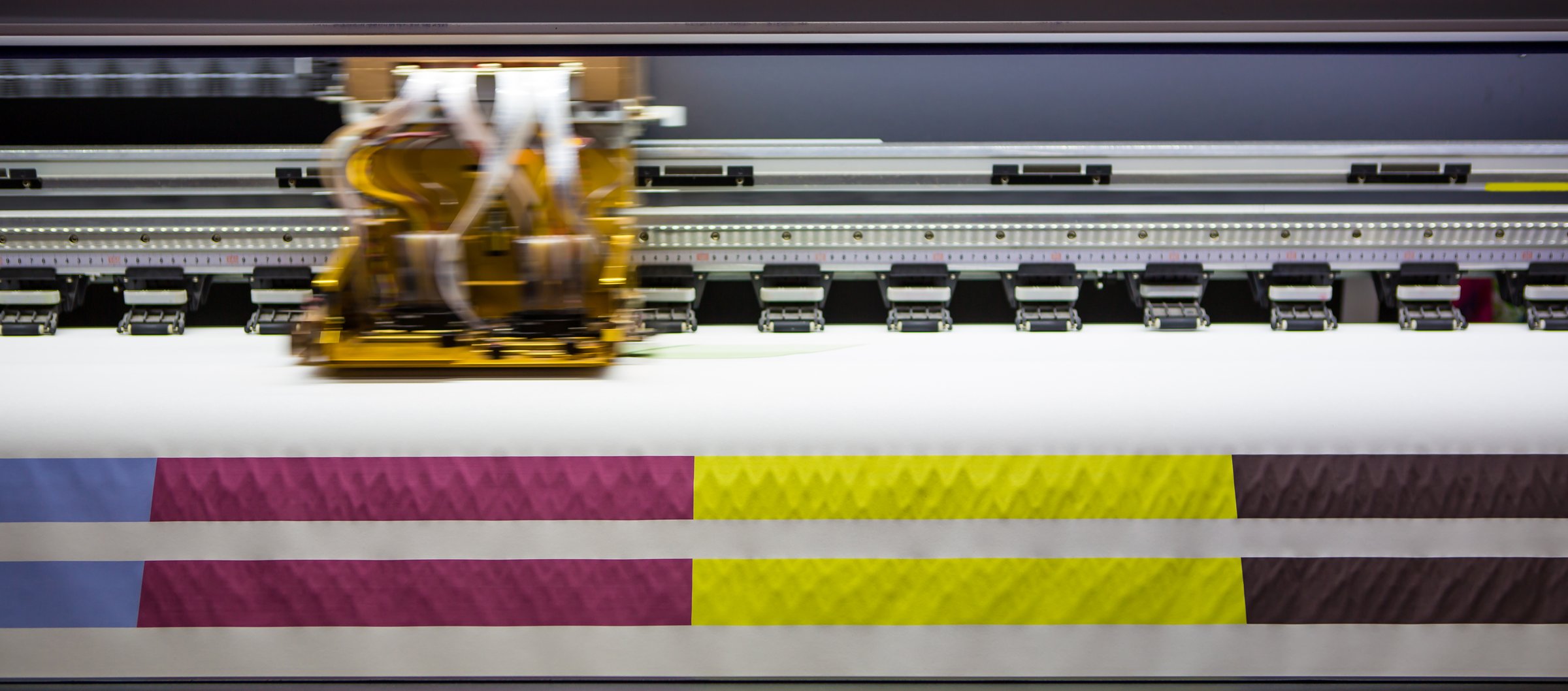 Digital Textile Printing Machine. Format Dye Sublimation Textile Fabric Heat Transfer Printer