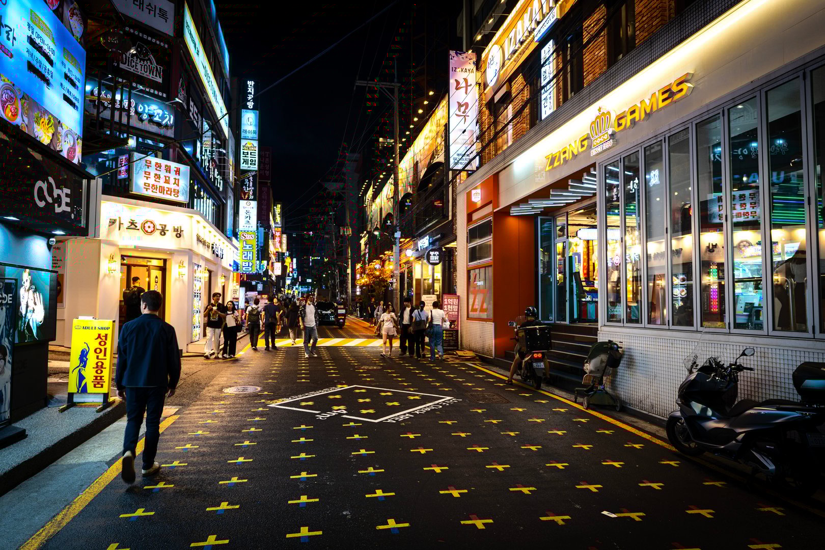 08 20 2024, Seoul, South Korea: crowded neon-lit street and nightlife in Gangnam, Seoul