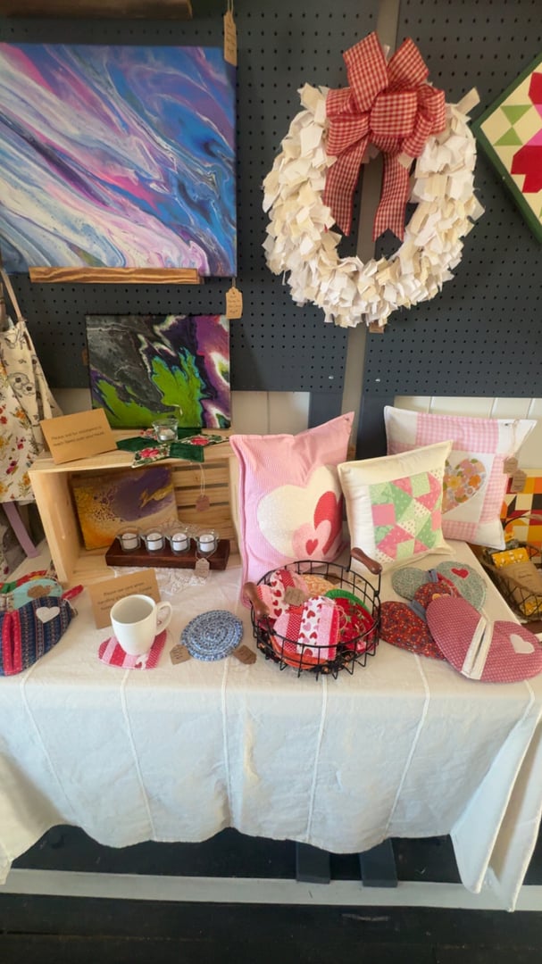 Splatter & Stitch - Colorful textiles