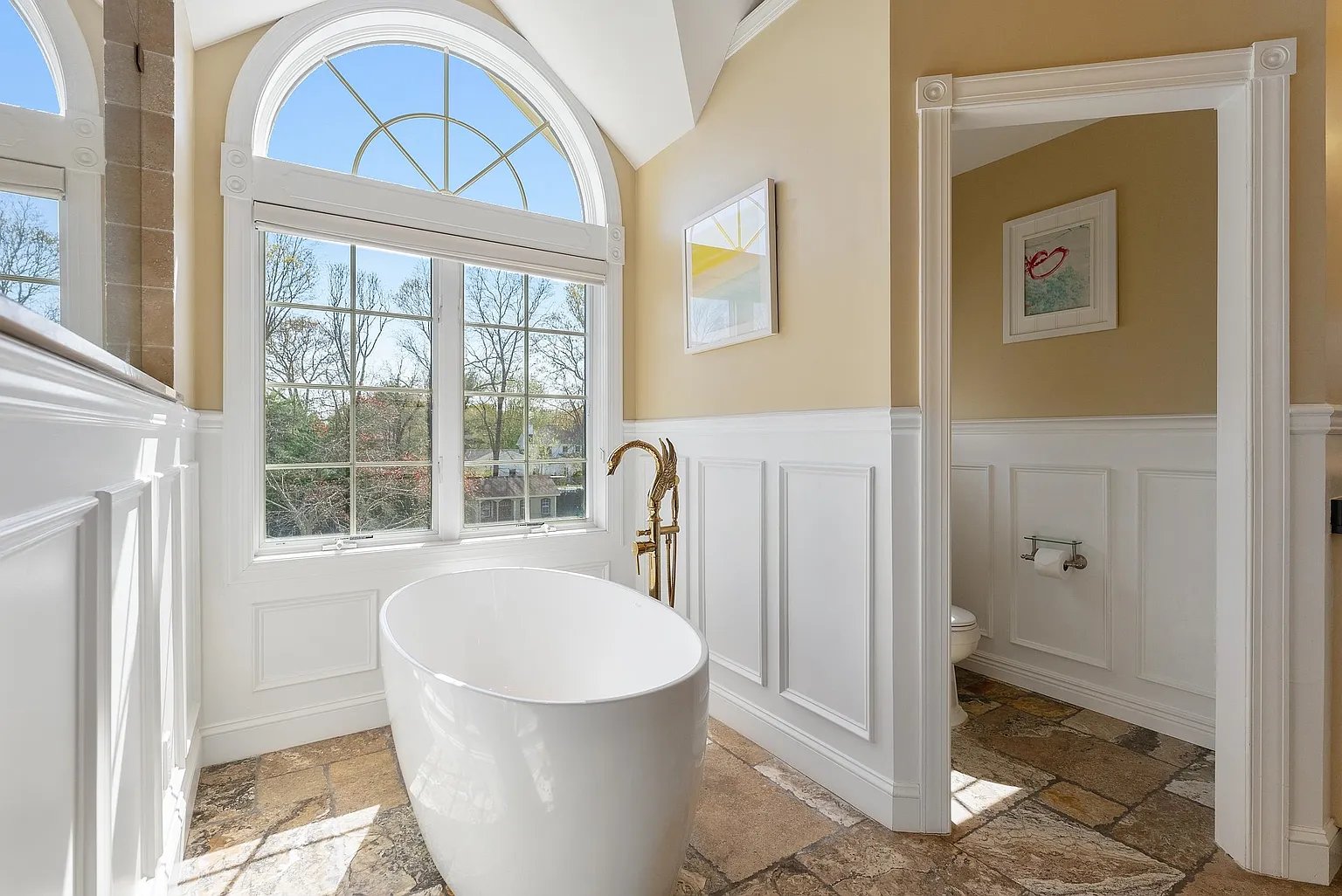 Blue Bell PA bathroom renovation painting - professional bathroom painting services Montgomery County interior renovation