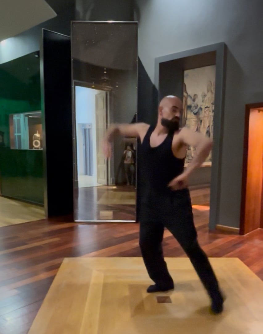 Momento íntimo del espectáculo DIÁFANO