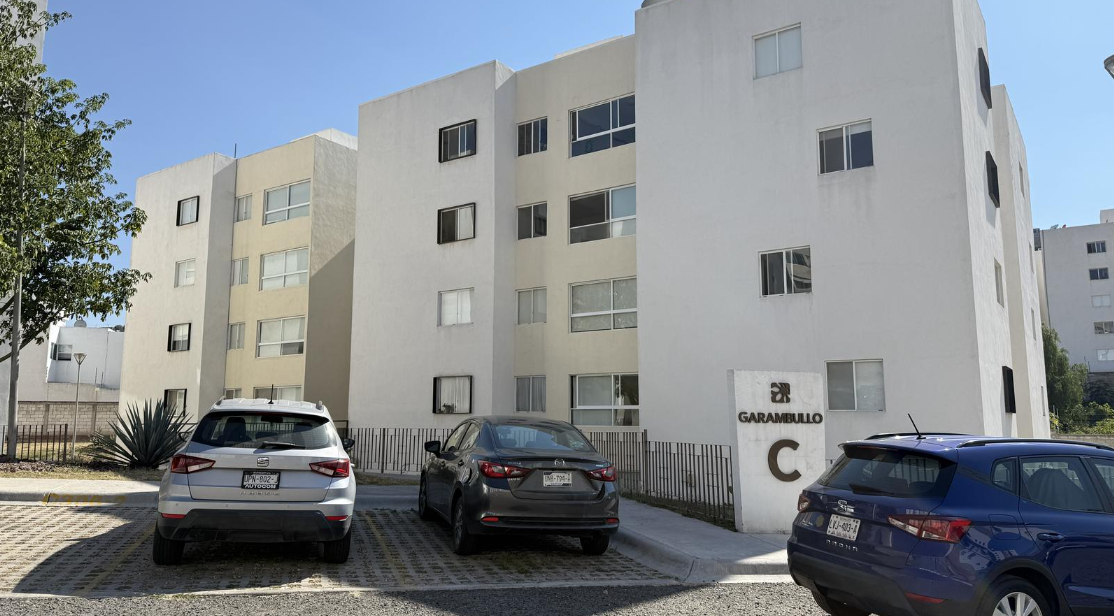 Fachada principal del departamento Privalia Ambienta