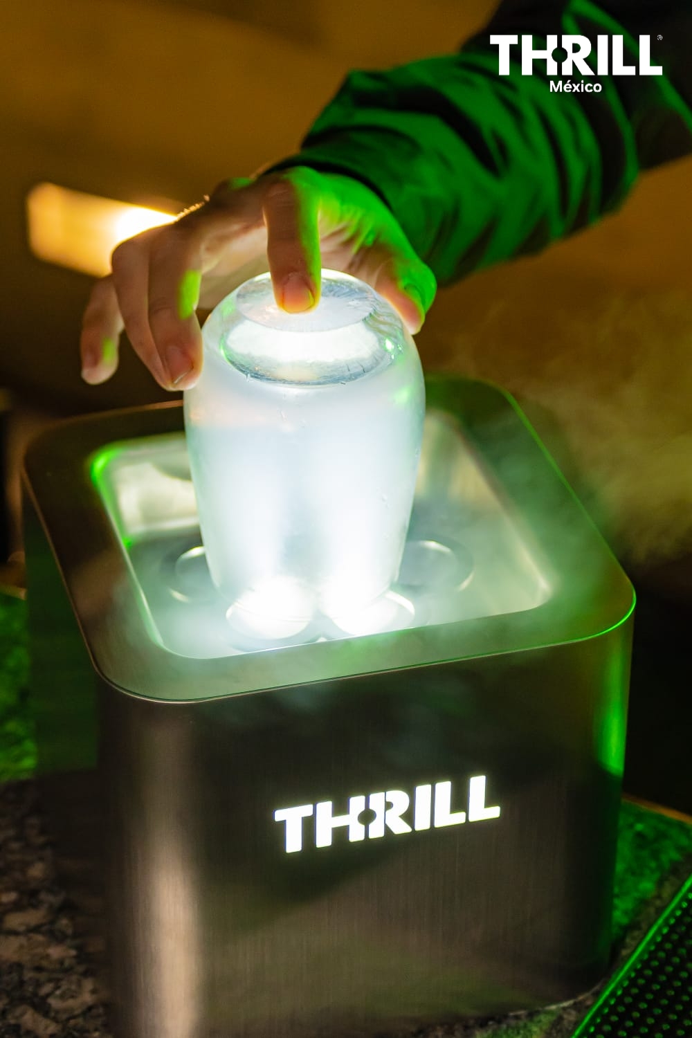 Enfriadora-de-copas-para-hotel-Thrill-para-restaurante-para-vino-tinto-hoteleria-vinoteca-mixologia-cavas-enologia-y-dispensador-de-vino-Wineemotion