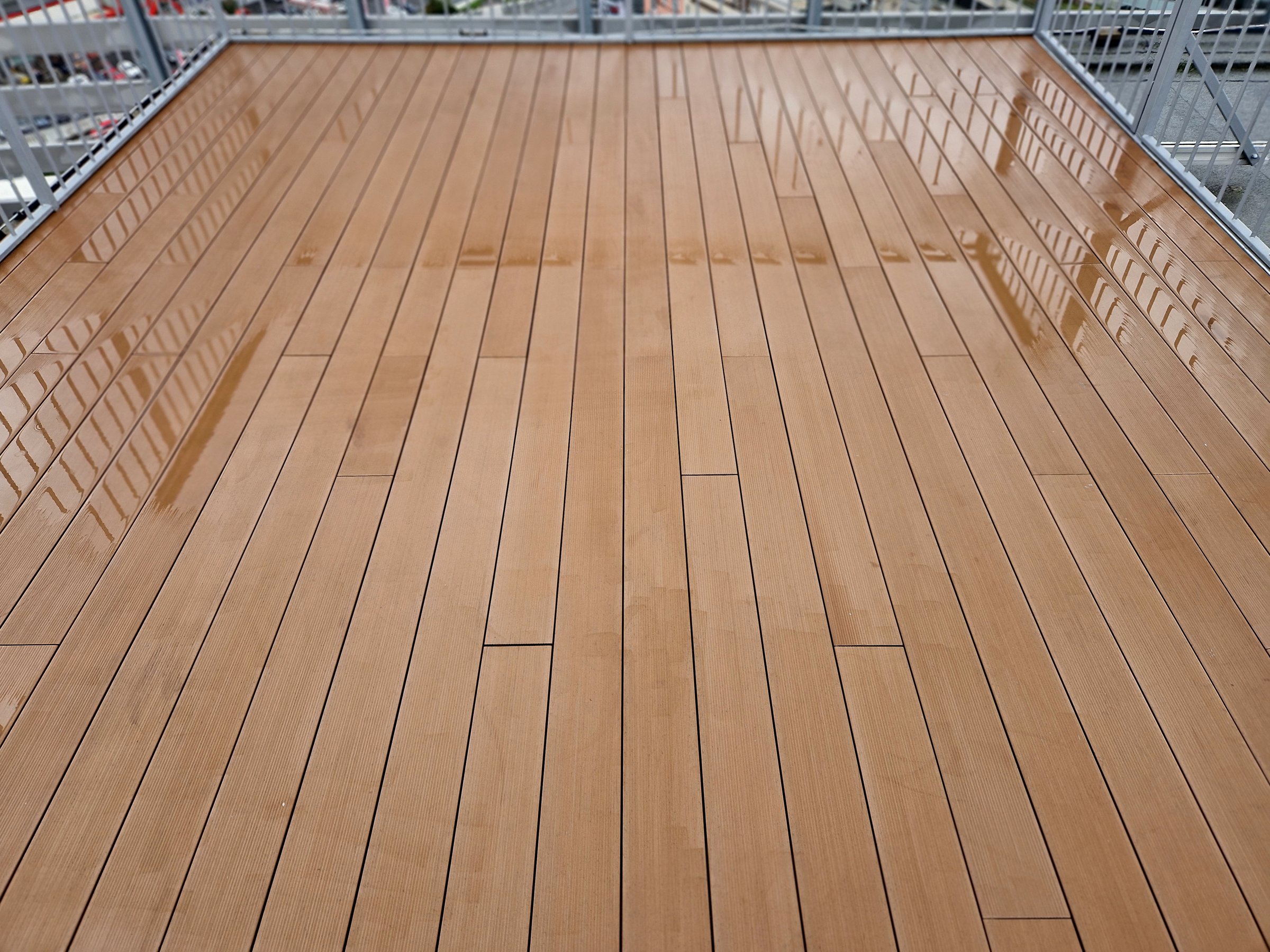 The premium quality wood-plastic decking board is maintenance free, durable and color-fast, made of high quality materials, 3D co-extruded surface.  composite, polyethylene, wpc floor