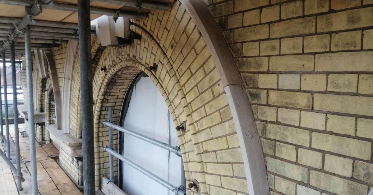 Laser cleaning heritage restoration