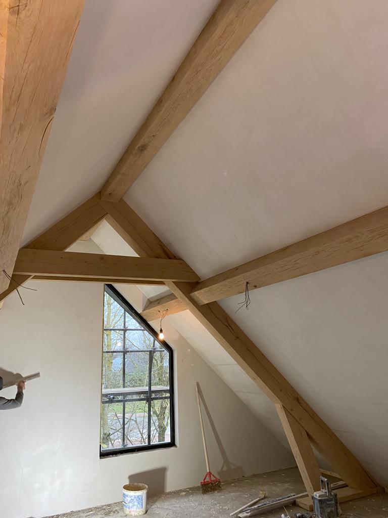 stucwerk rond houten balken stucwerk oss tns afbouw