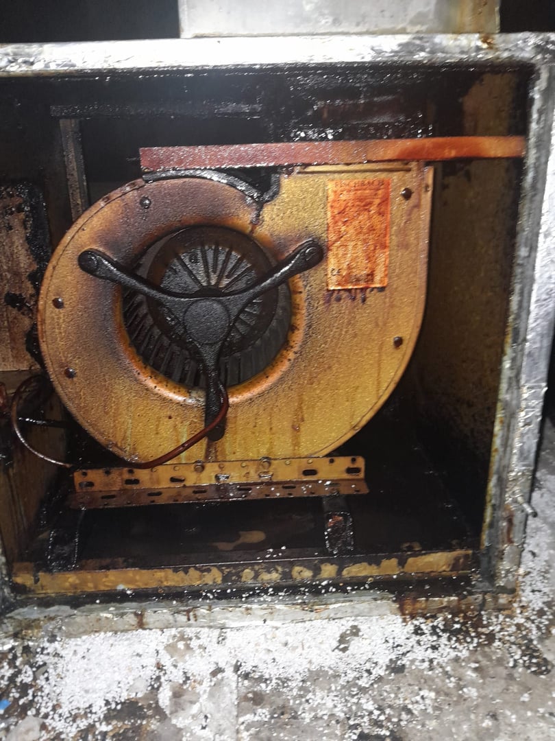 Professionele reiniging en onderhoud van afzuigventilatoren