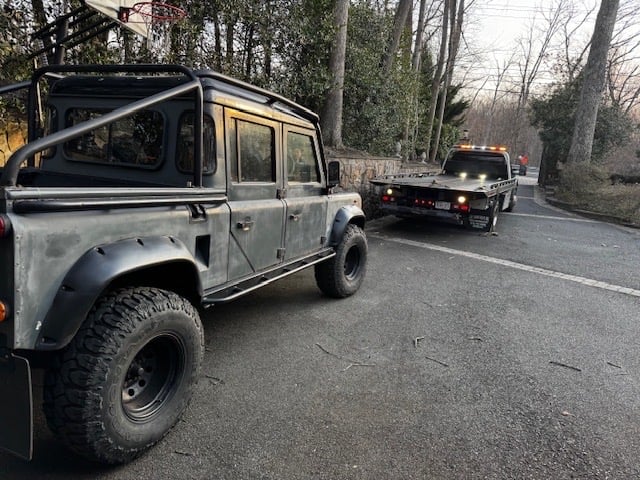 Onyx Auto Towing truck