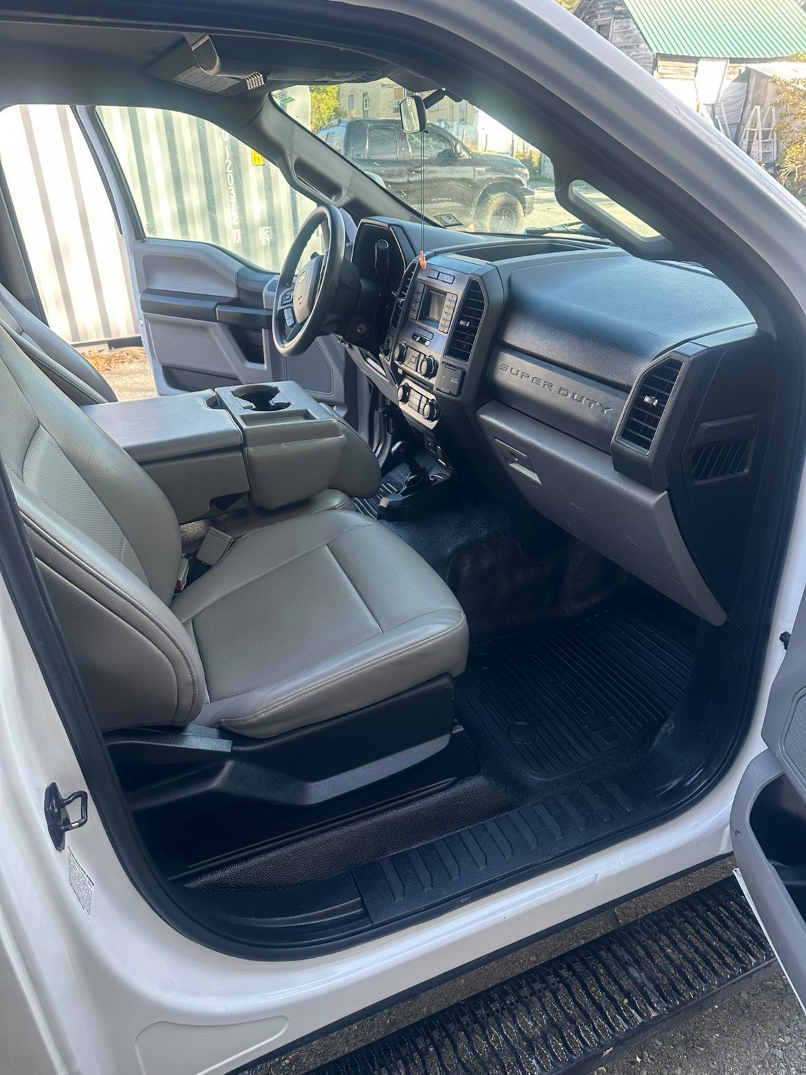 Before and after detailing transformation by CL Detailing