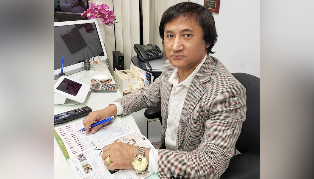 Clean Minimalist Modern Tailor Business Card