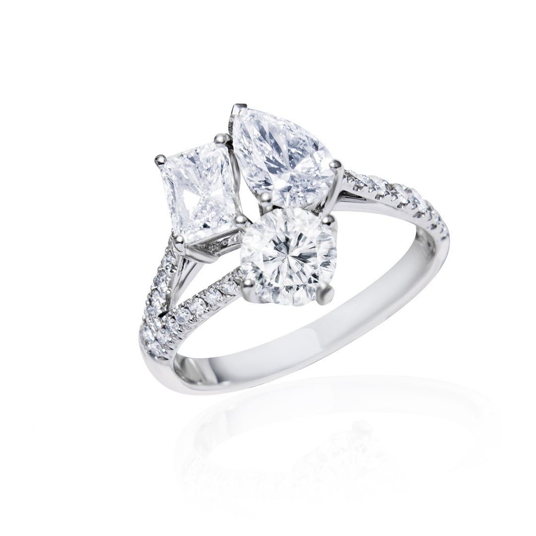 White gold diamond ring