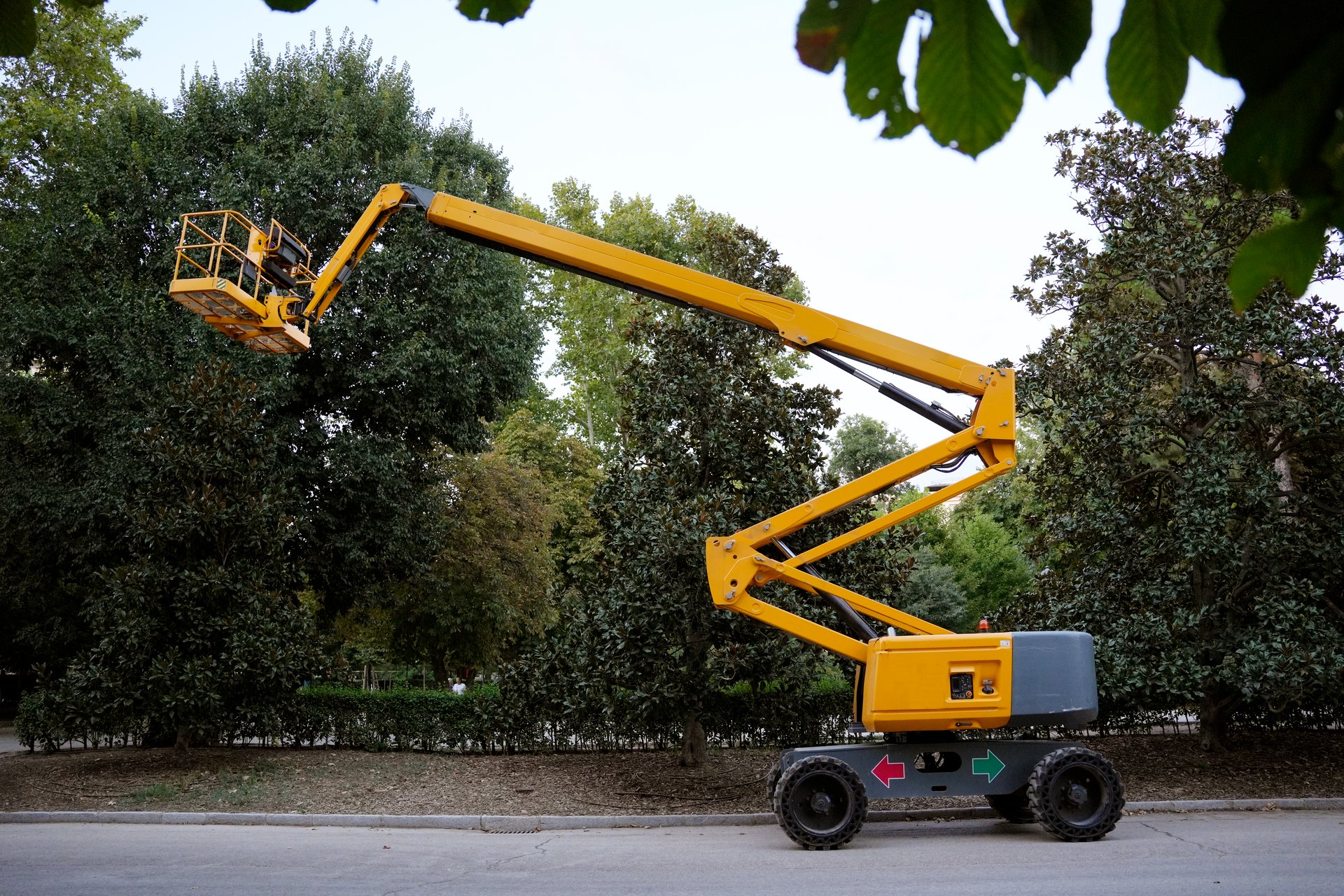 PLATFORM BASKET ELECTRIC ARTICULATED ARM