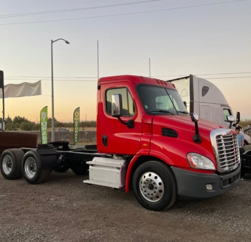 2019 Freightliner Cascadia 113 Day Cab Manual