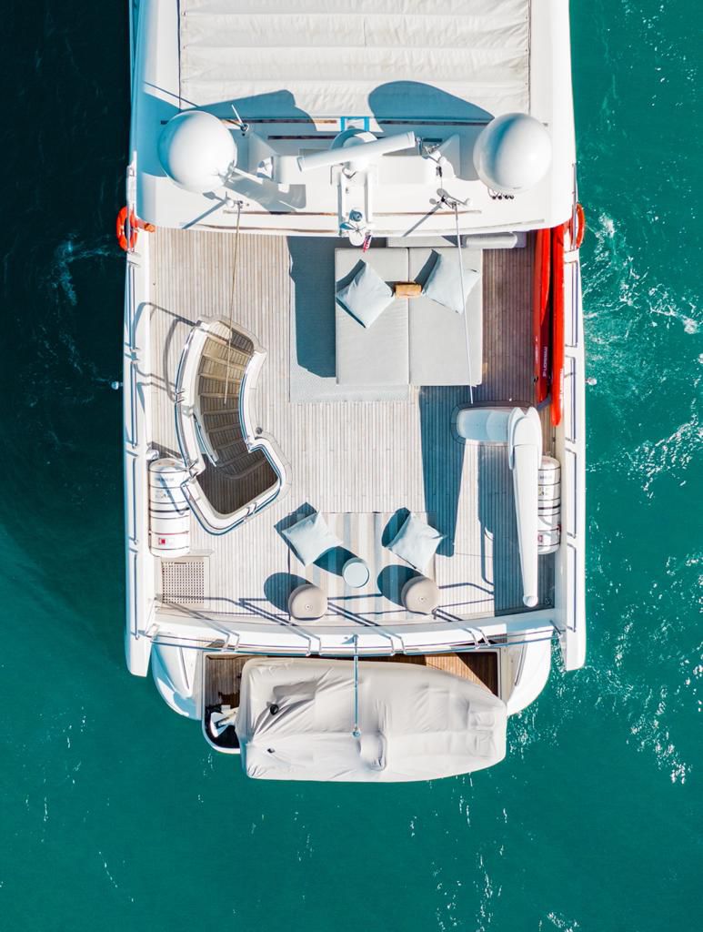 Azimut 85 Aft Deck Lounge Area