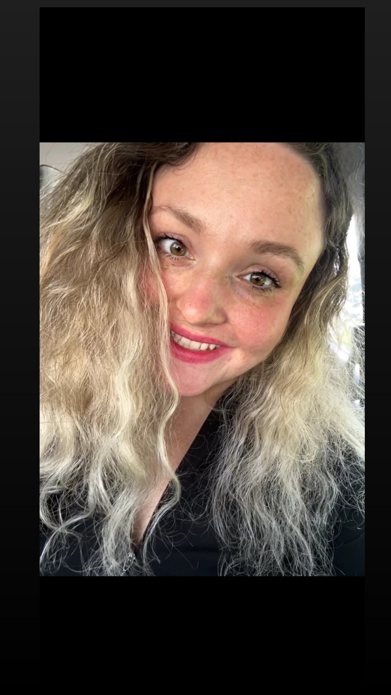 Gabrielle, founder of Hibiscus Healing - professional portrait