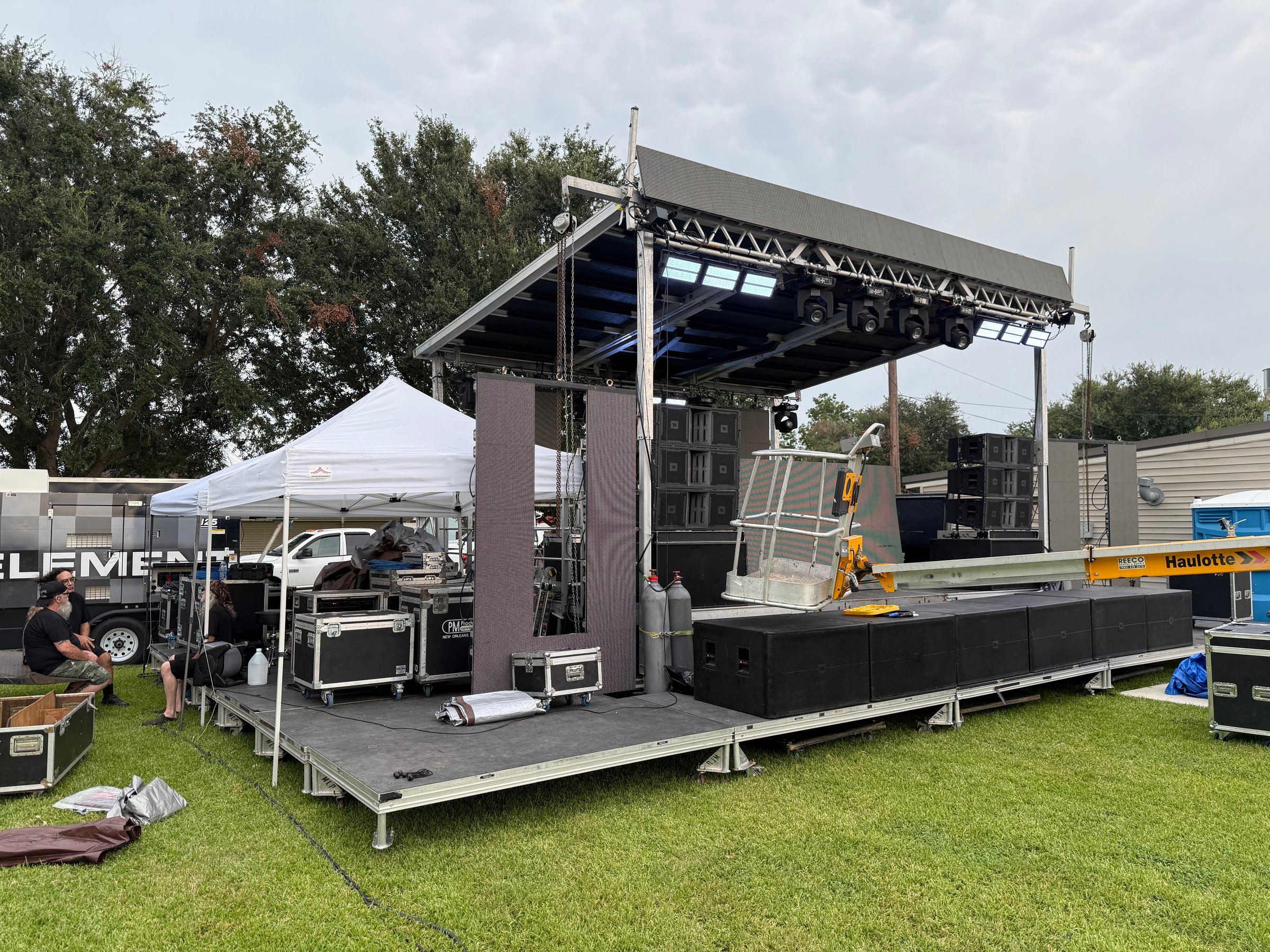 Professional Carver AV sound system setup