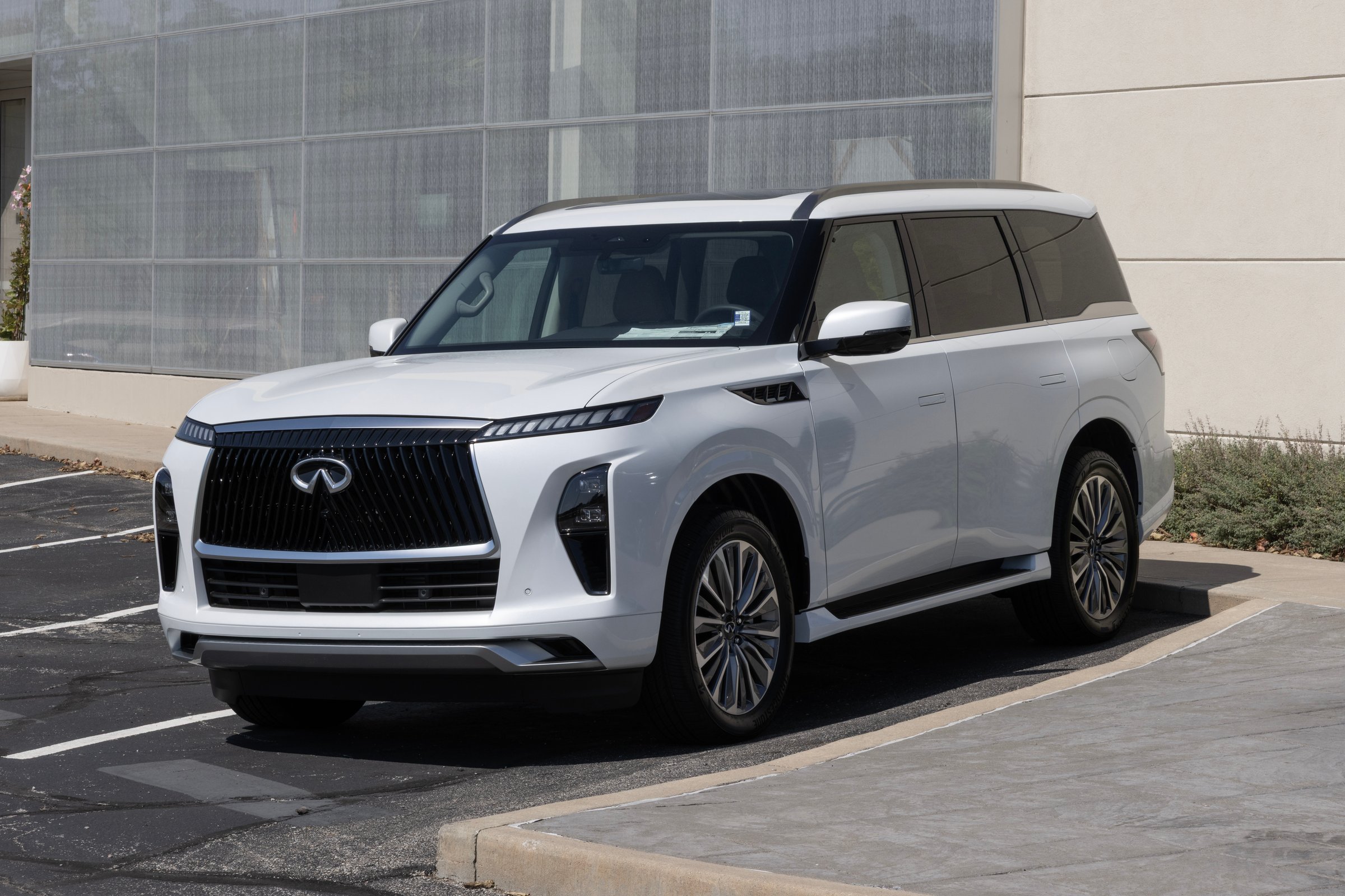Indianapolis - September 14, 2025: INFINITI QX80 LUXE 4WD Luxury SUV at a dealership. INFINITI offers the QX80 with a 3.5L Twin-Turbo V6 engine. MY:2025