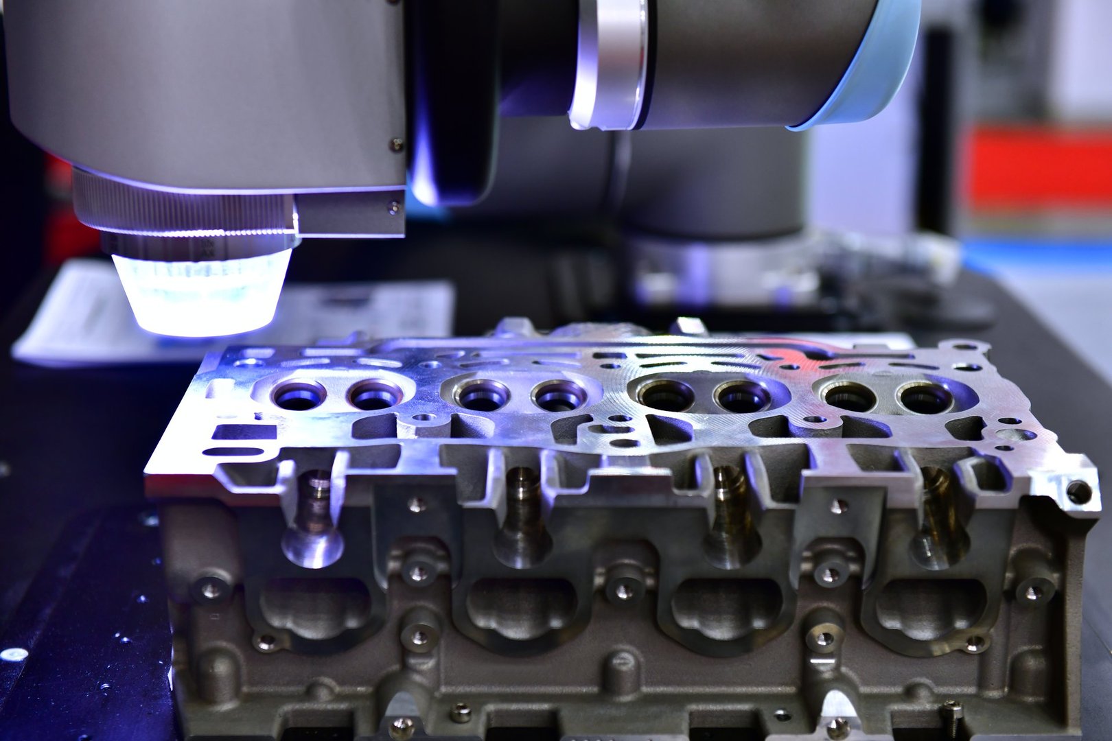 Close up of Multisensor vision CMM machines 3D for inspection high precision part during working in industrial