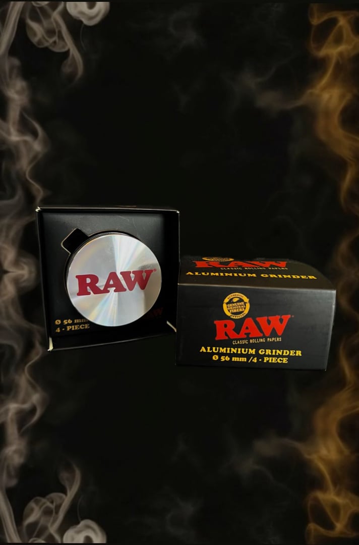 Raw Classic grinder with smoke effect