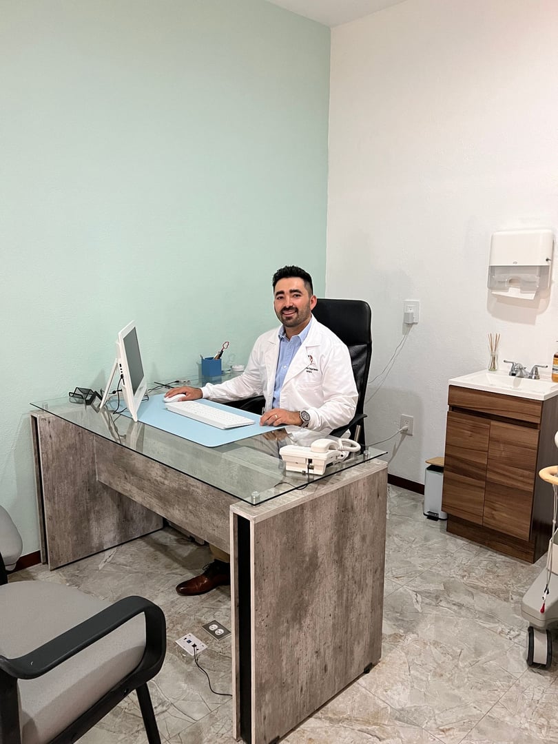 Dr. Mario Vargas Rentería - Médico Geriatra