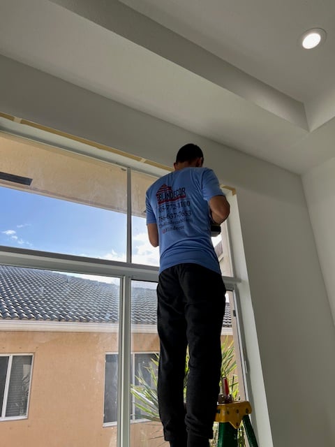 Proyecto de cortinas y persianas