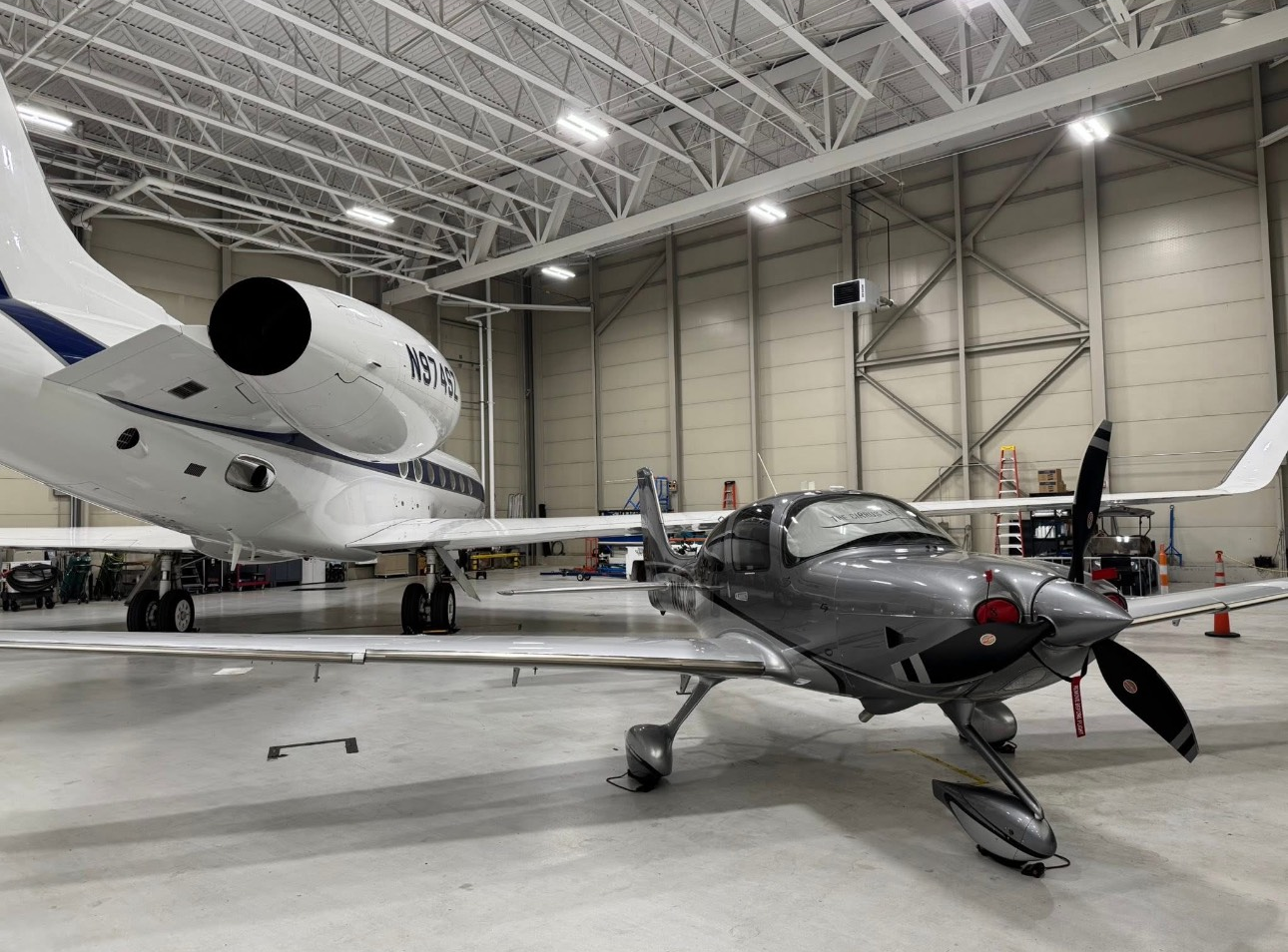 Professional aircraft detailing service