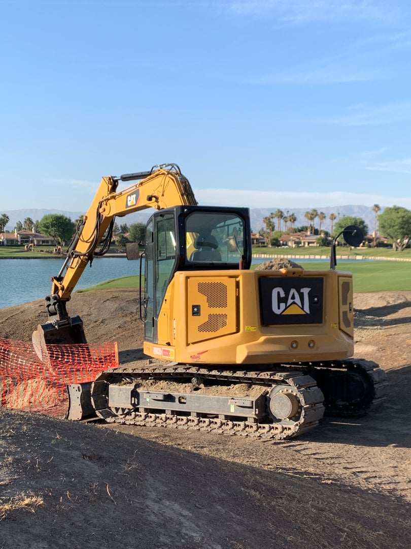 La Quinta, CA, USA
May 28, 2024
Cat 304 excavator digging a hole