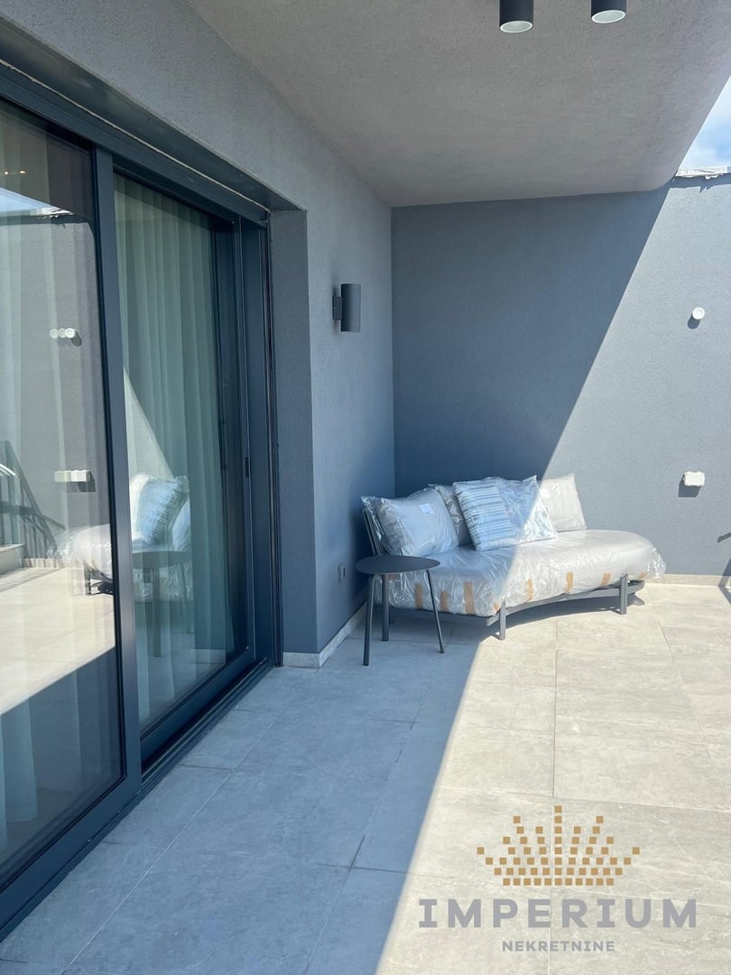 Penthouse Žnjan - dnevni boravak 2