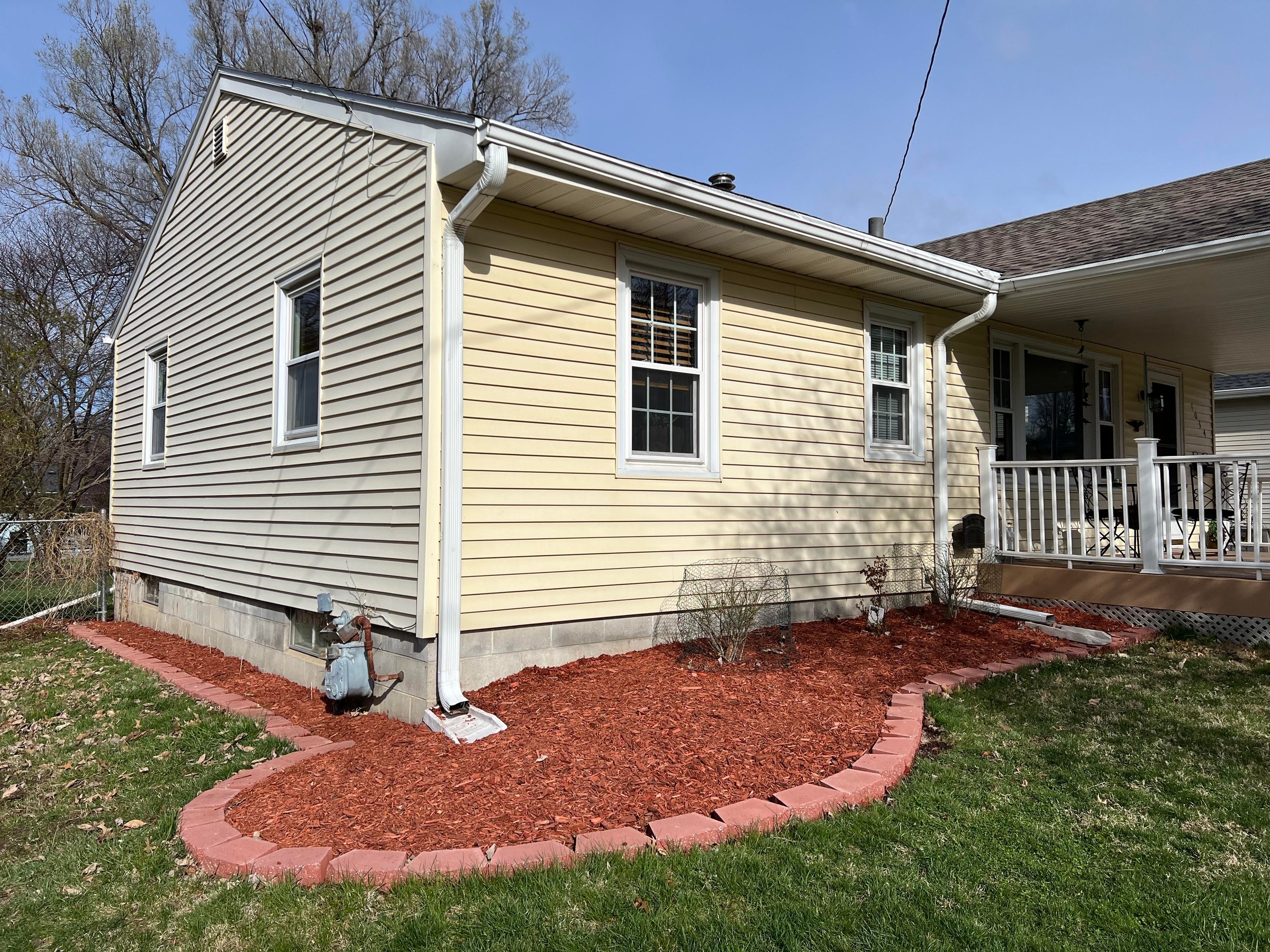 Professional mulch and landscaping work