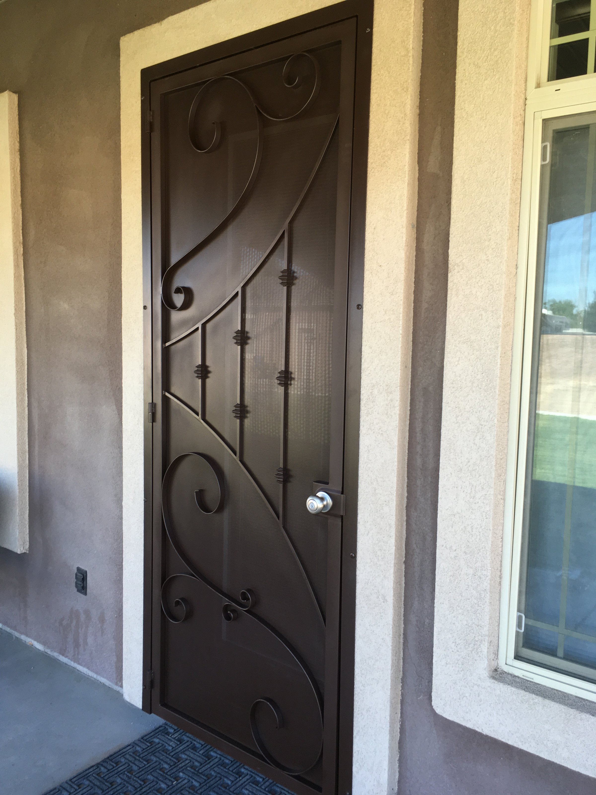 Custom screen door
