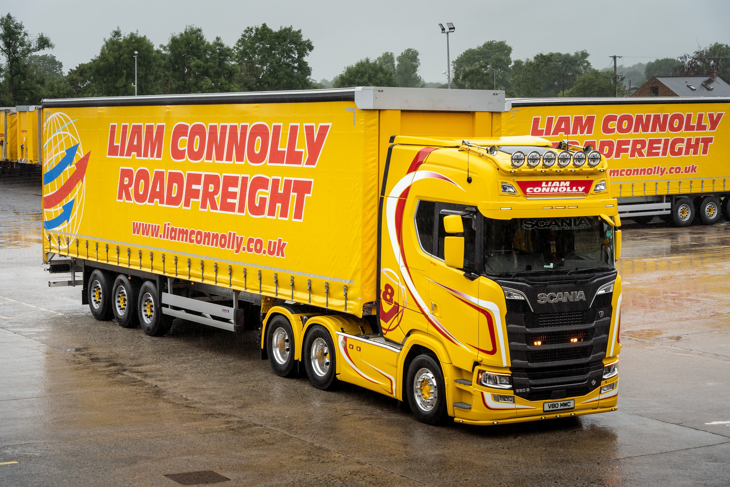 Liam Connolly express delivery truck