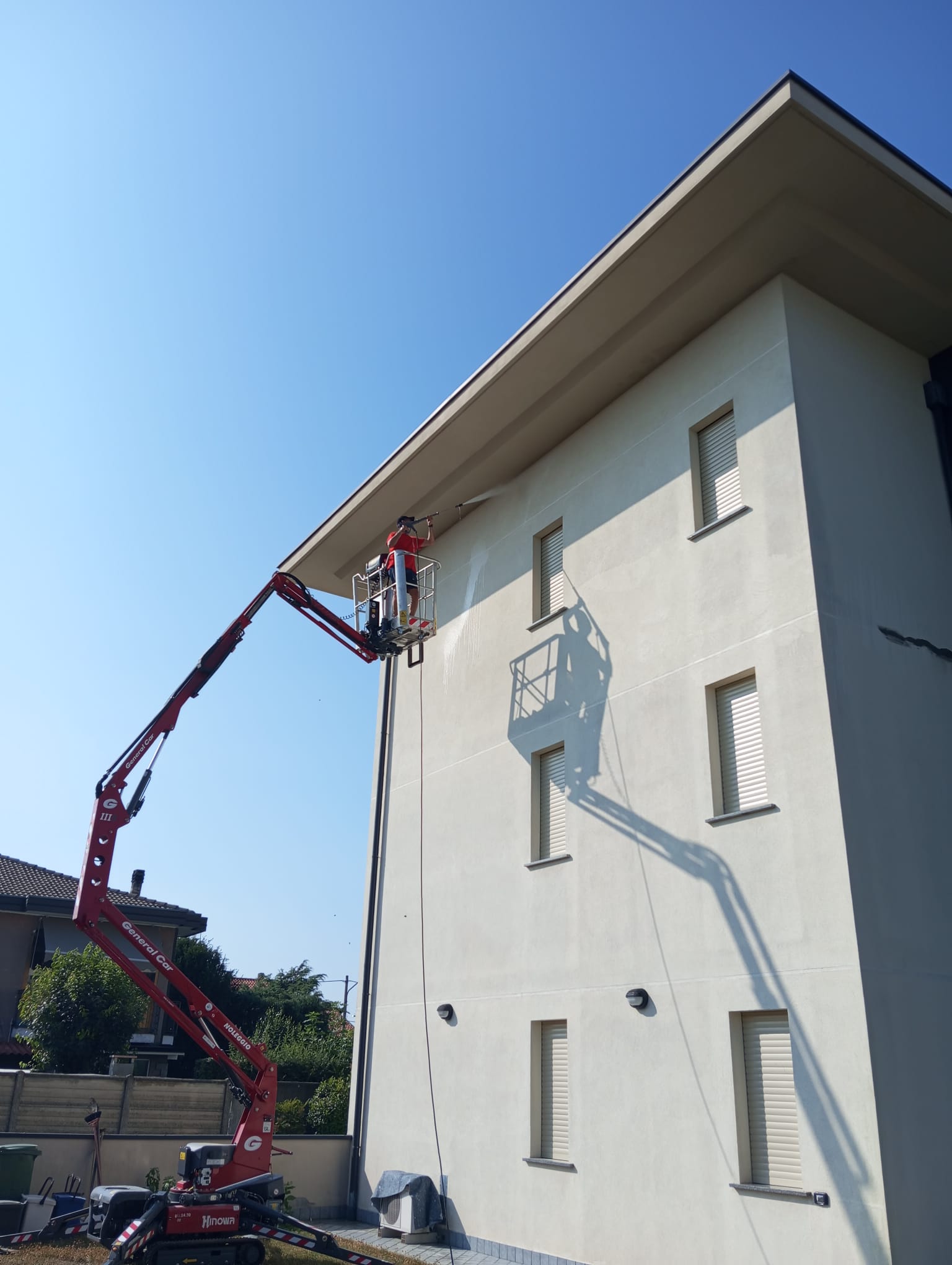 LR Imbiancatura - Rifacimento facciata condominio