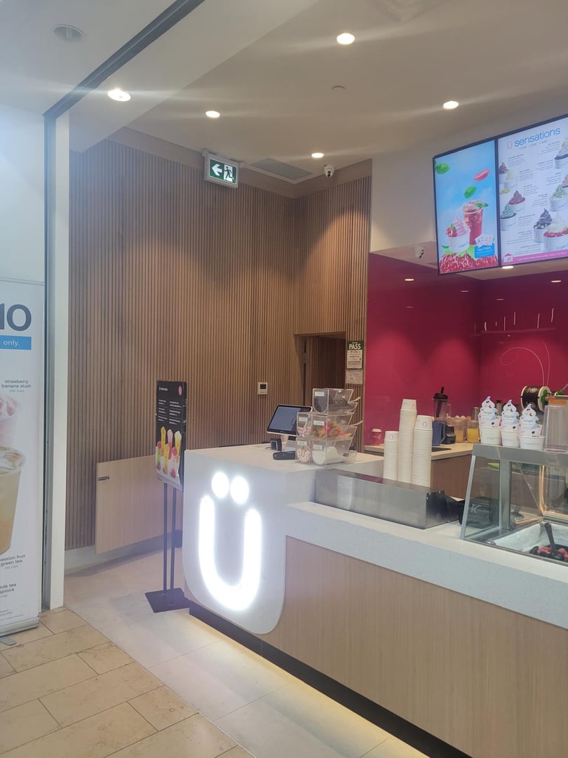 Kernels/Yogen Fruz retail kiosk interior renovation