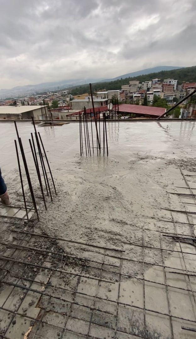 Perdahlı saha betonu öncesi - işlem öncesi beton zemin